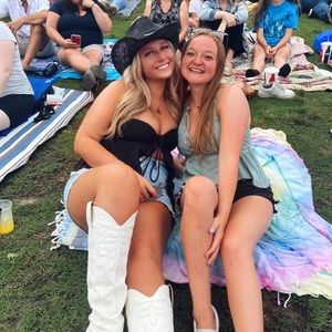 Meet your Posher, Karen